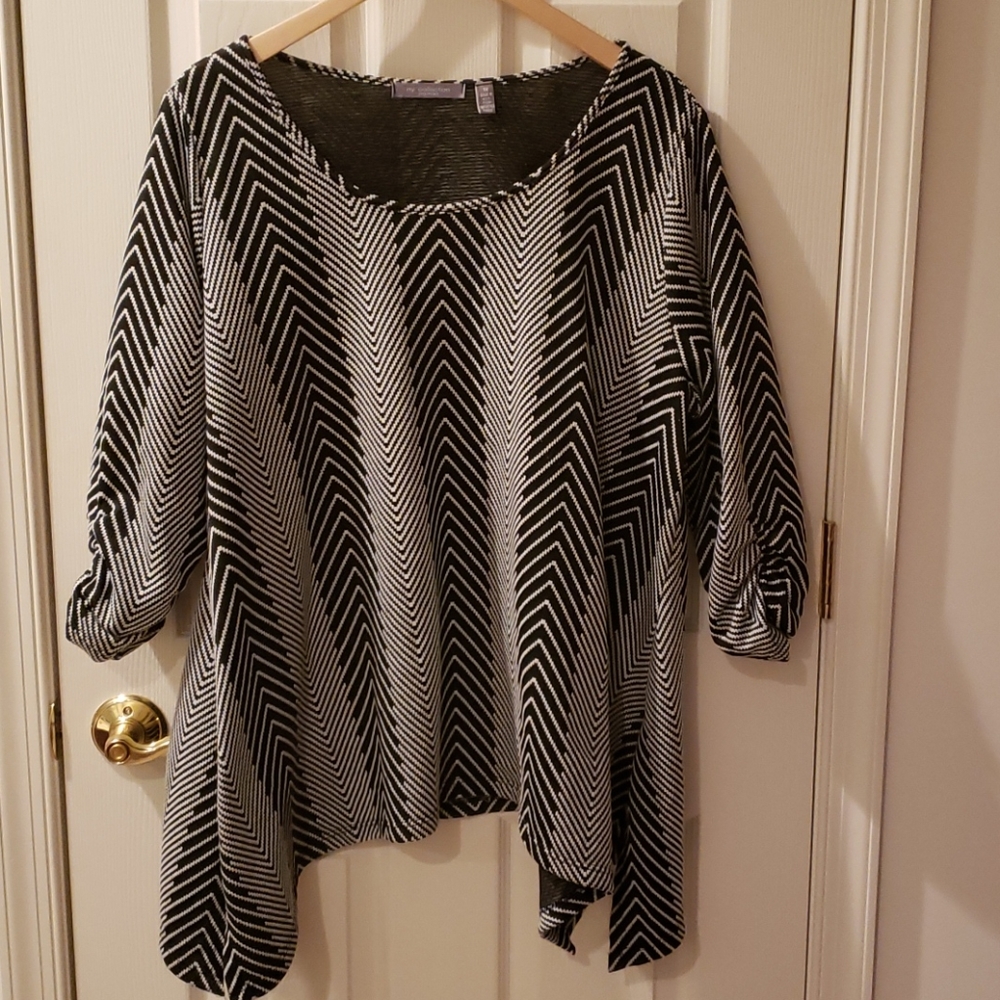 Geometric Light Sweater Top
